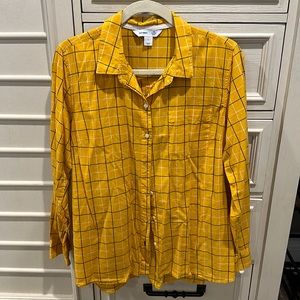 Old Navy long sleeve button up shirt size Large